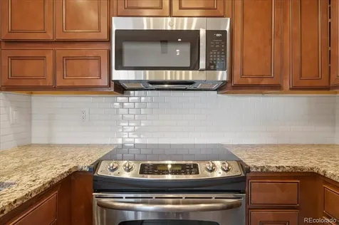 826 S Vance Street Lakewood CO 80226