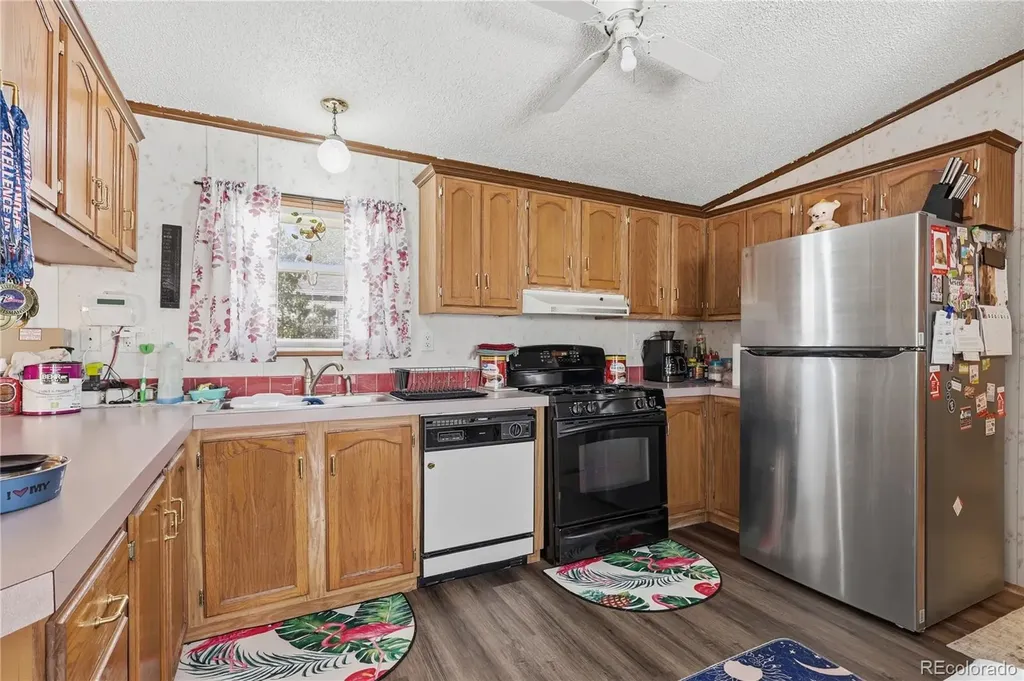 1570 Sedalia Way Aurora CO 80011