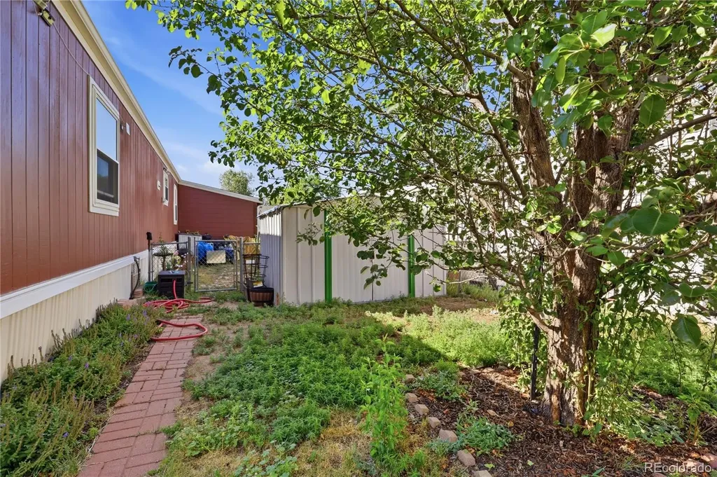 1570 Sedalia Way Aurora CO 80011