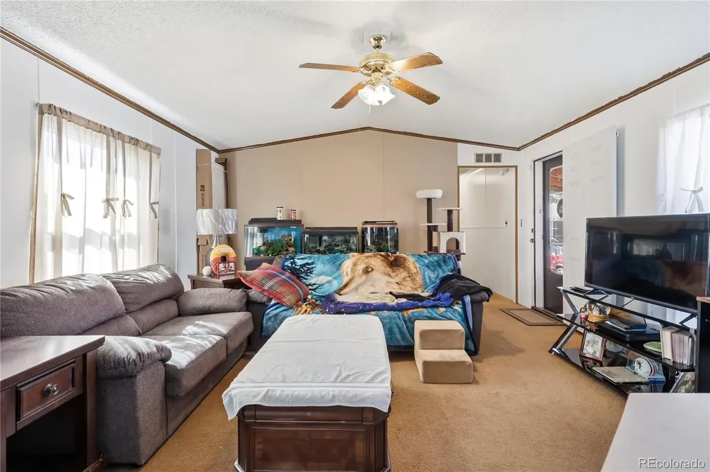 1570 Sedalia Way Aurora CO 80011