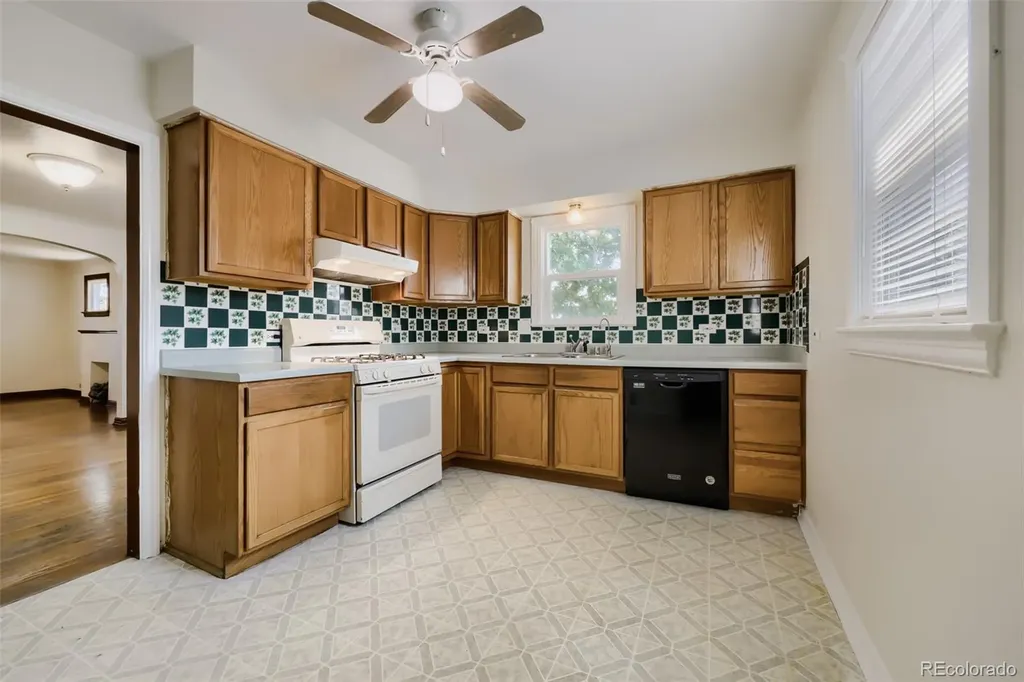 4907 Sherman Street Denver CO 80216