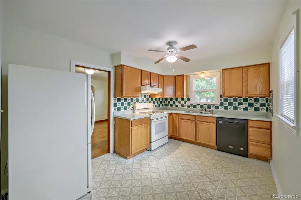 4907 Sherman Street Denver CO 80216