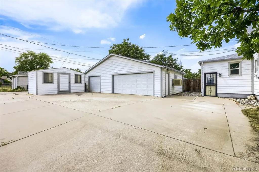 4907 Sherman Street Denver CO 80216