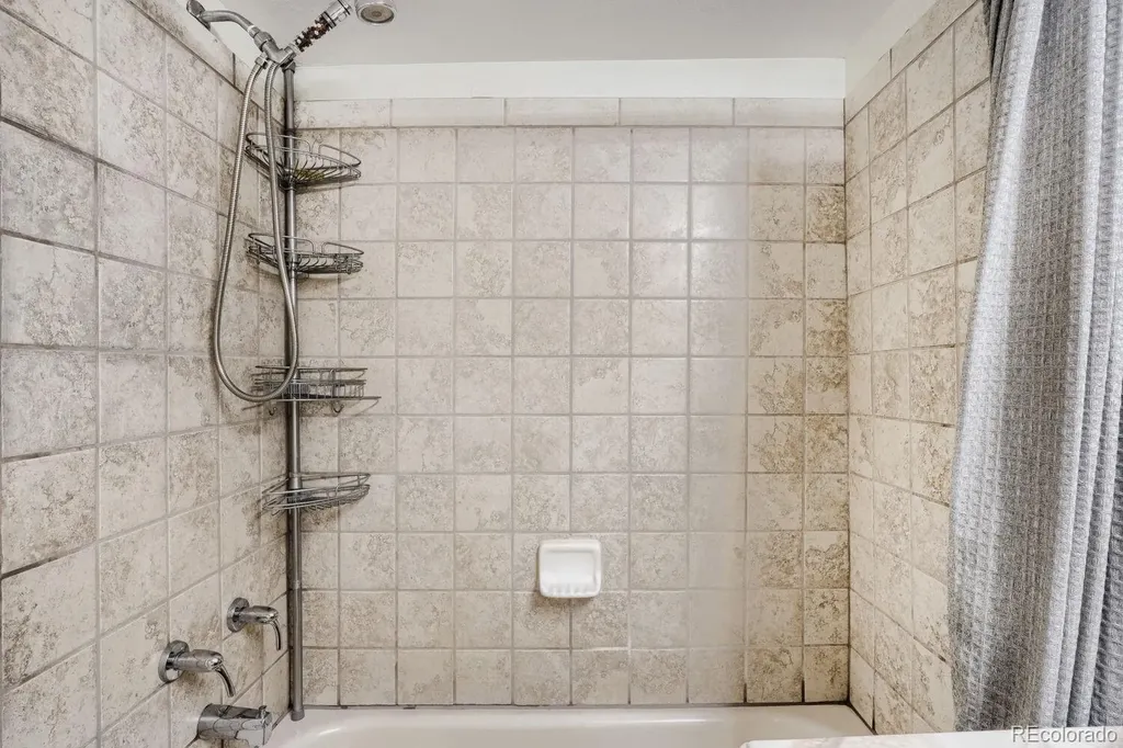 18555 E Saratoga Place Aurora CO 80015
