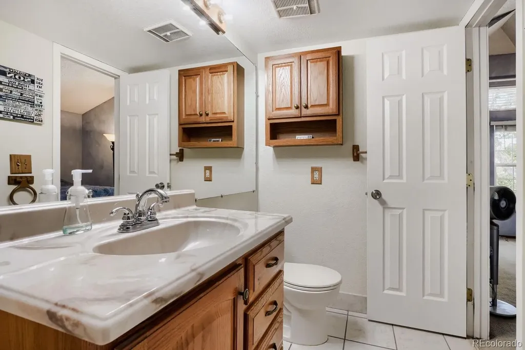 18555 E Saratoga Place Aurora CO 80015