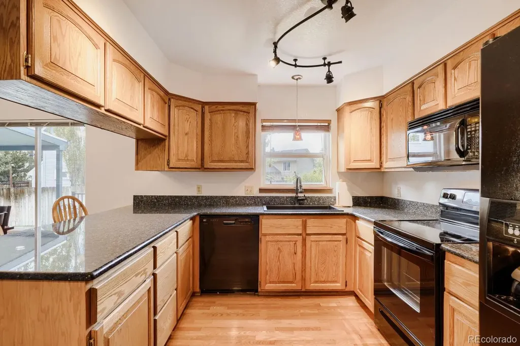18555 E Saratoga Place Aurora CO 80015