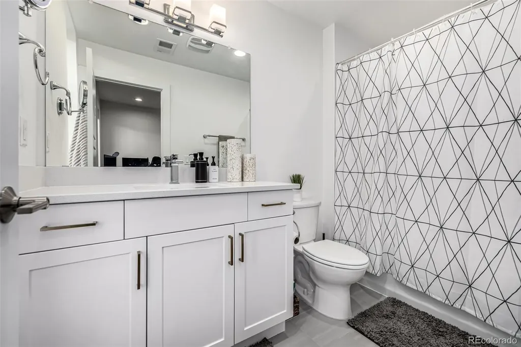 6820 E Lowry Boulevard Denver CO 80230