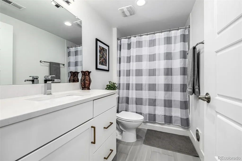 6820 E Lowry Boulevard Denver CO 80230