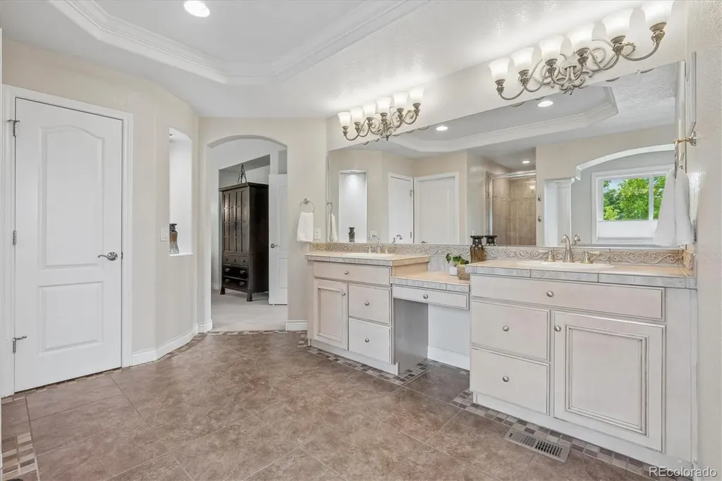 6250 W Crestline Avenue Littleton CO 80123