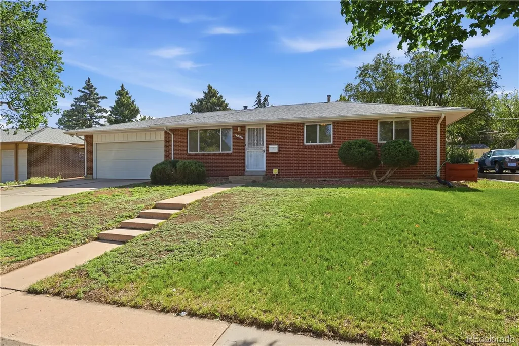 362 Empire Street Aurora CO 80010