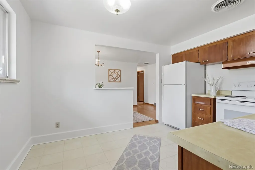 362 Empire Street Aurora CO 80010
