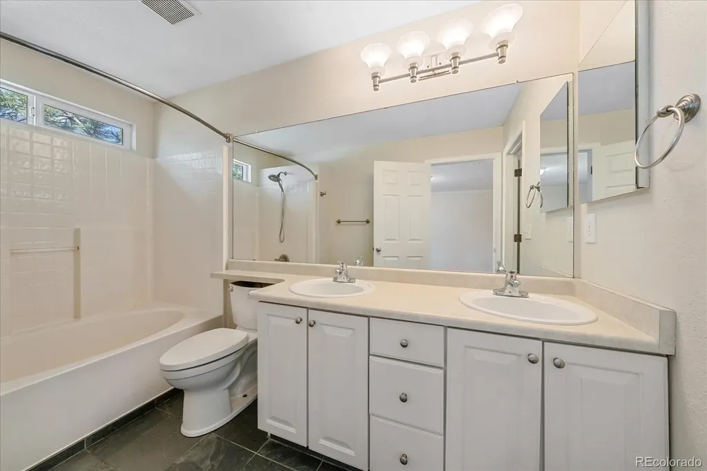 4542 Melbourne Way Littleton CO 80130