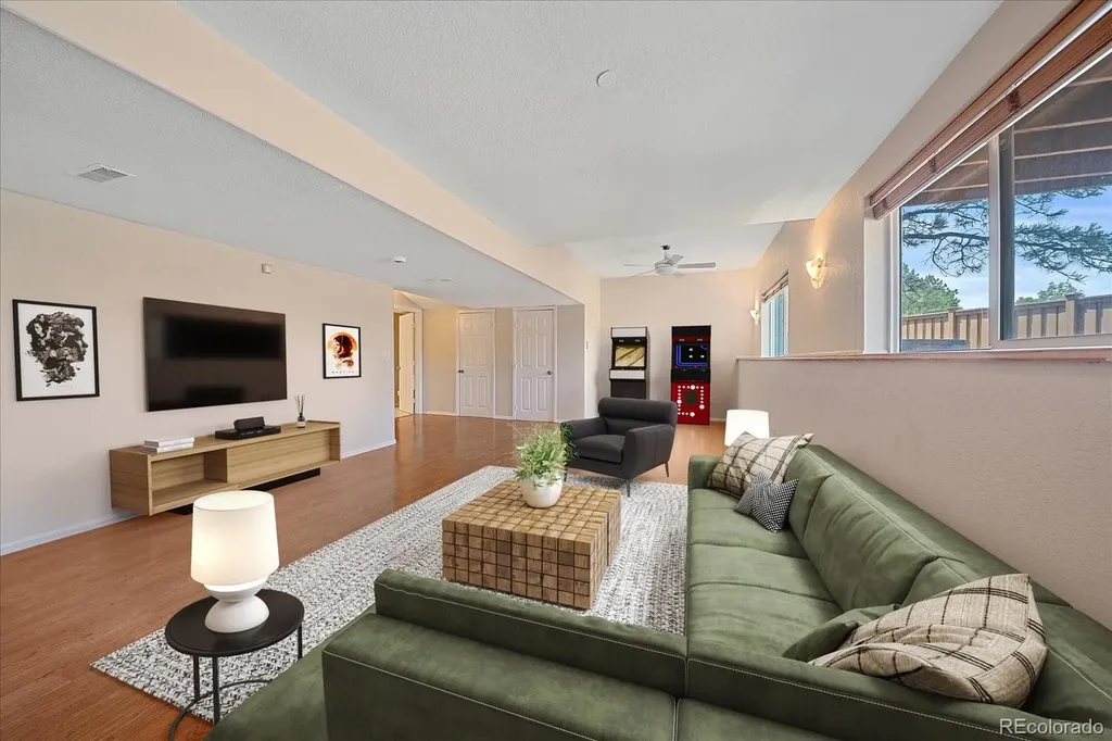 4542 Melbourne Way Littleton CO 80130