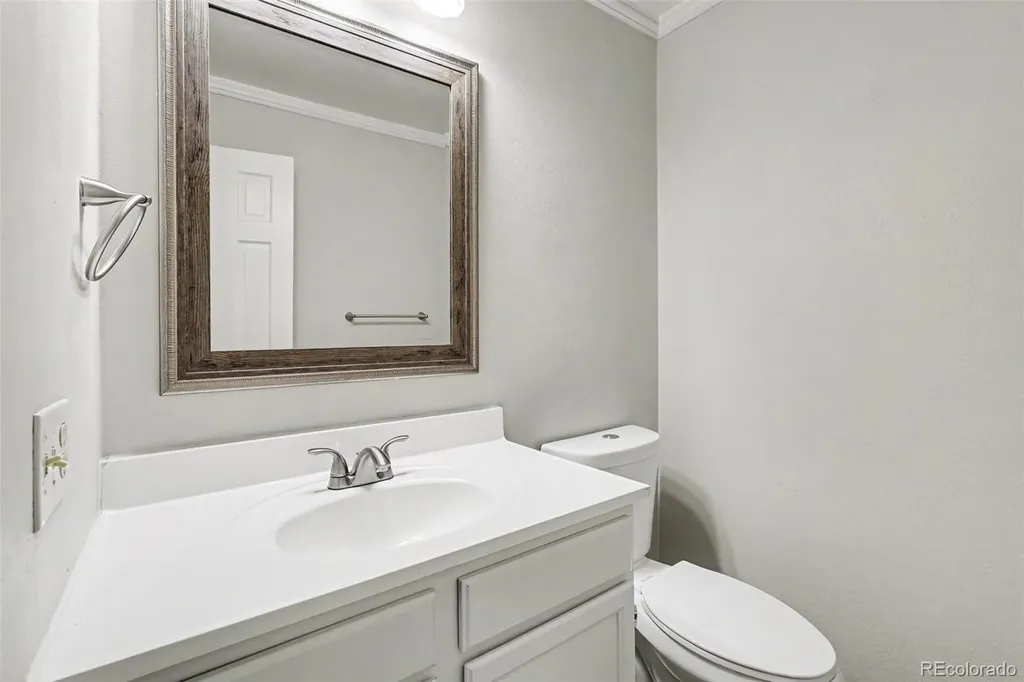 4386 S Blackhawk Way Aurora CO 80015