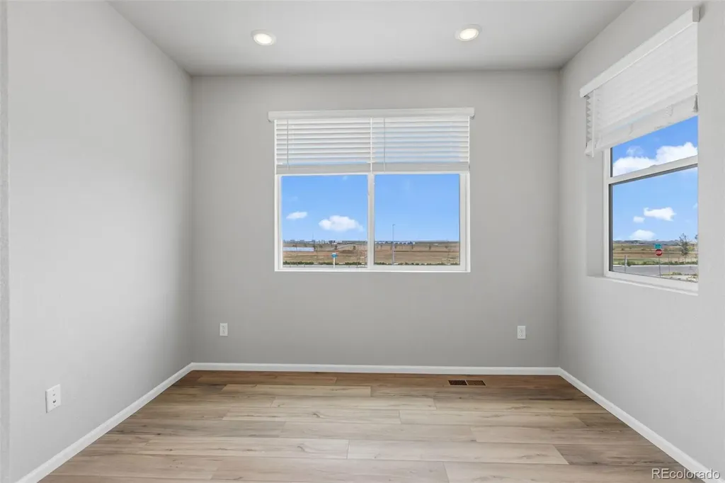 5496 N Elk Street Aurora CO 80019