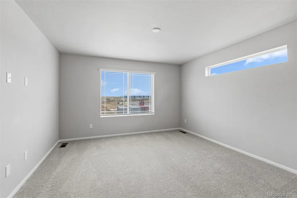 5496 N Elk Street Aurora CO 80019