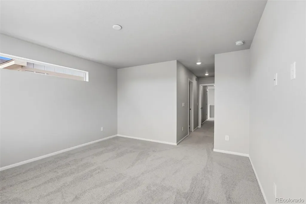 5496 N Elk Street Aurora CO 80019