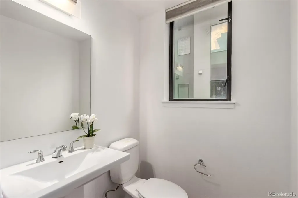 2347 Glenarm Place Denver CO 80205
