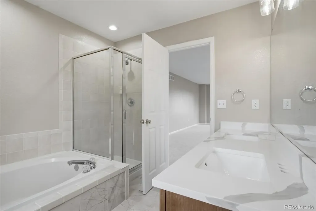 19102 E Crestridge Circle Aurora CO 80015