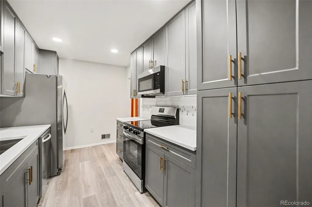 169 Xenon Street Lakewood CO 80228