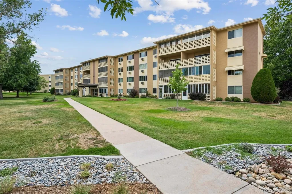 615 S Alton Way Denver CO 80247
