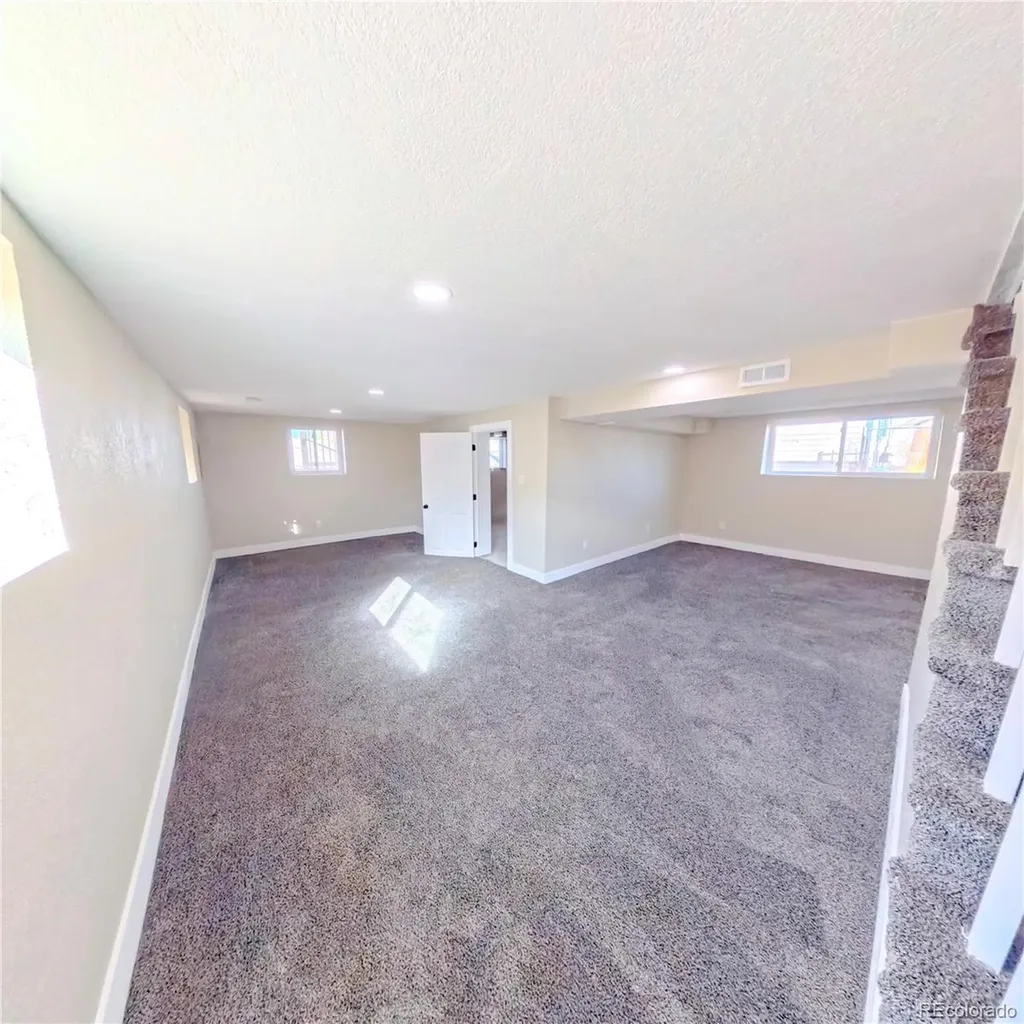 432 3rd Avenue Deer Trail CO 80105