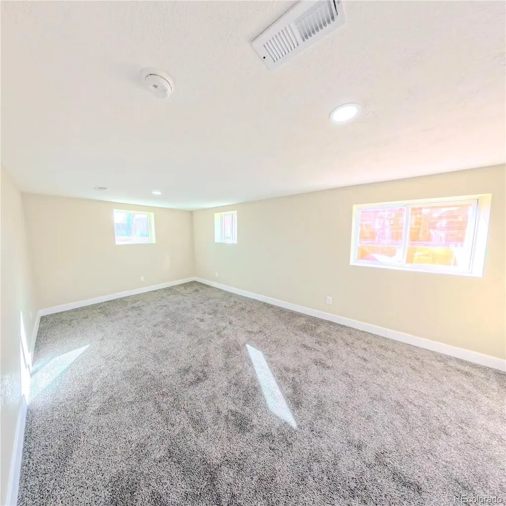 432 3rd Avenue Deer Trail CO 80105