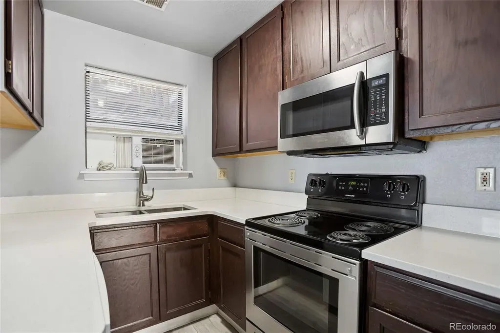 225 E 8th Avenue Longmont CO 80504