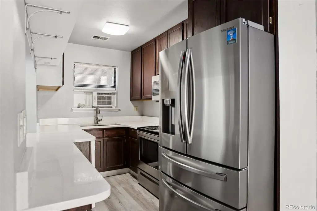225 E 8th Avenue Longmont CO 80504