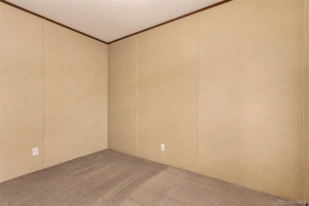 1614 Van Buren Way Aurora CO 80011