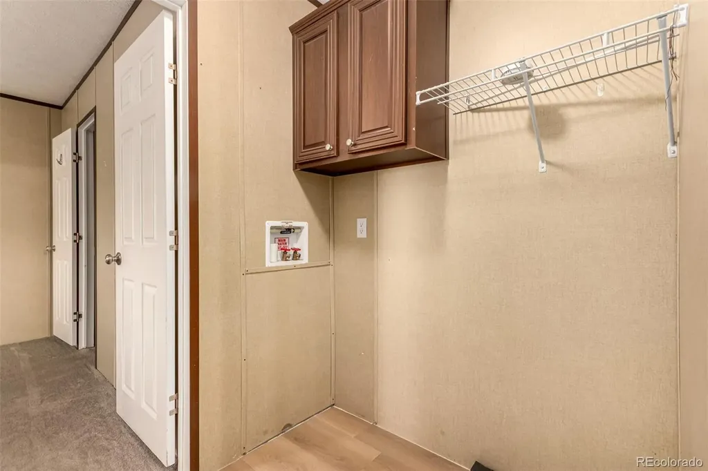 1614 Van Buren Way Aurora CO 80011