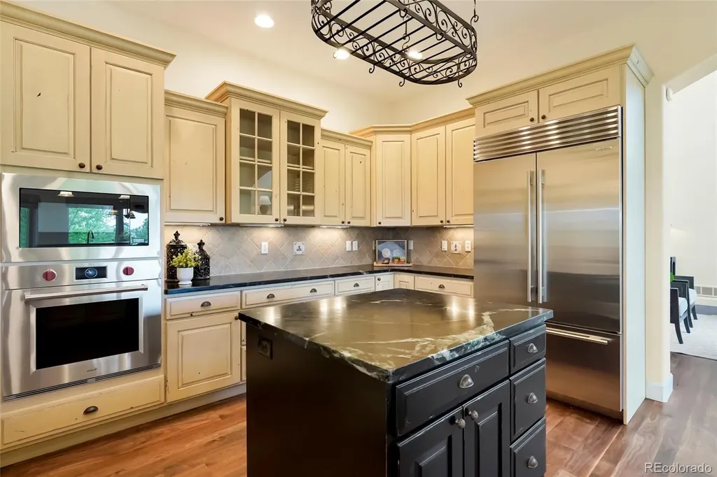 387 Crossing Circle Castle Pines CO 80108