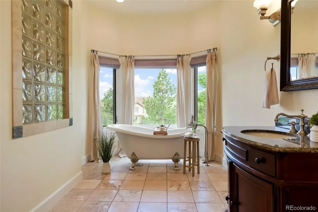 387 Crossing Circle Castle Pines CO 80108