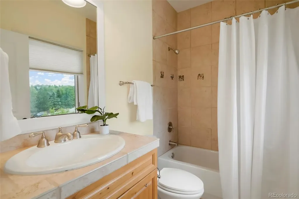 387 Crossing Circle Castle Pines CO 80108
