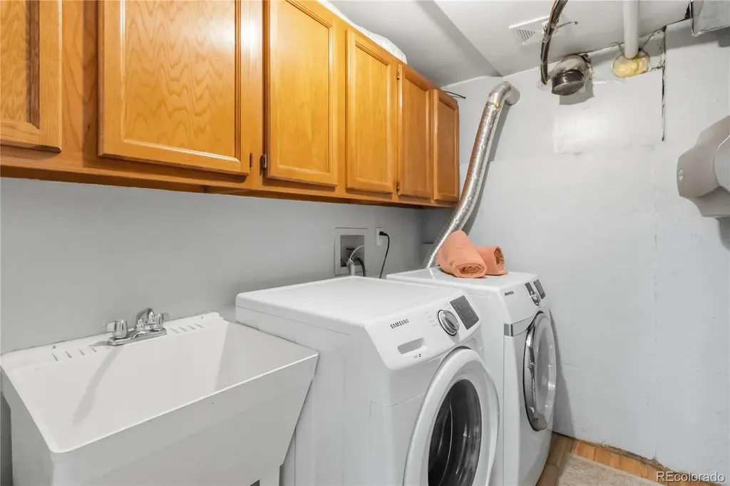 7289 S Ireland Way Centennial CO 80016