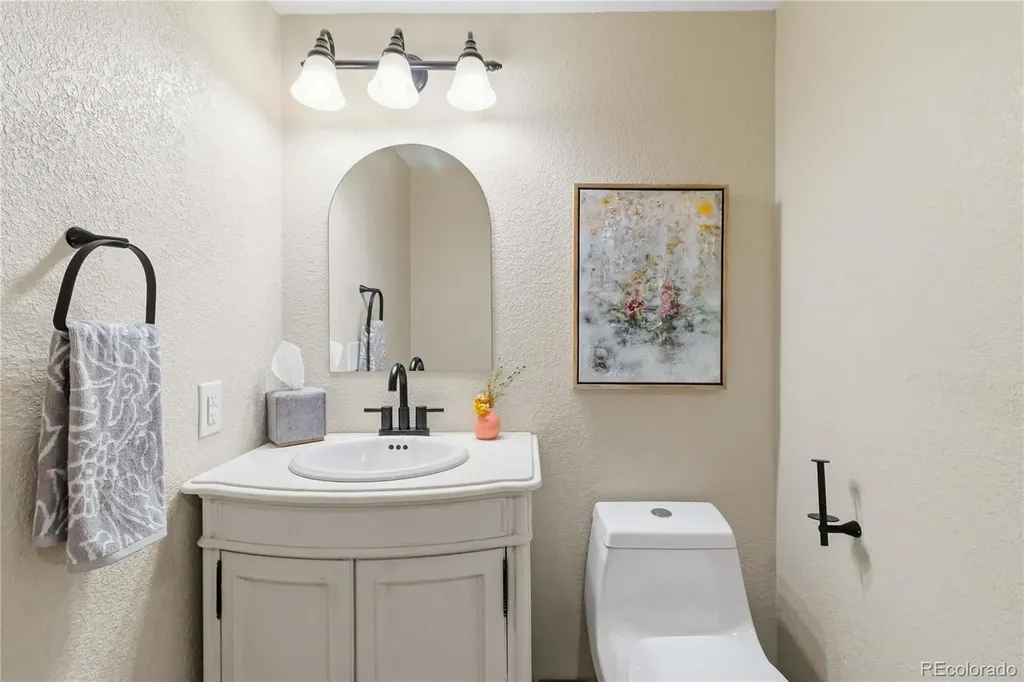 7289 S Ireland Way Centennial CO 80016