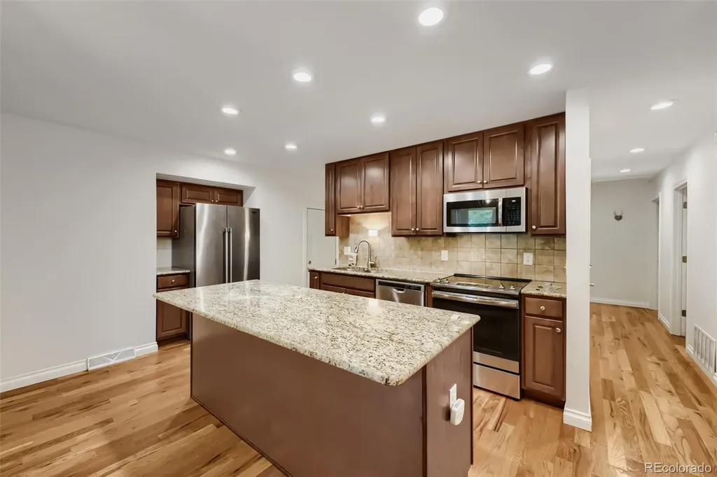 1471 S Welch Court Lakewood CO 80228