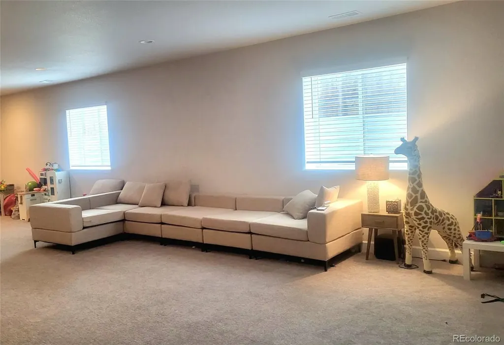 7768 S Old Hammer Way Aurora CO 80016