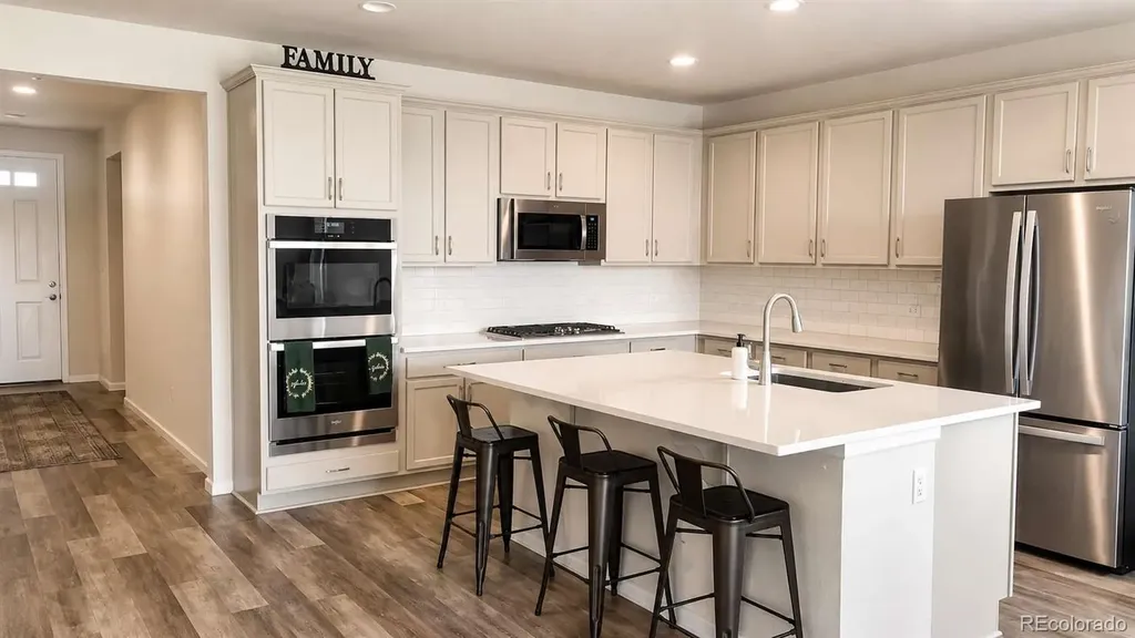 7768 S Old Hammer Way Aurora CO 80016