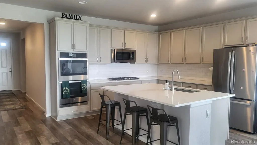 7768 S Old Hammer Way Aurora CO 80016