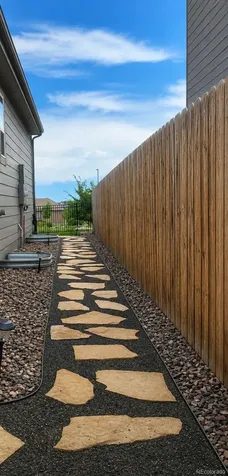 7768 S Old Hammer Way Aurora CO 80016