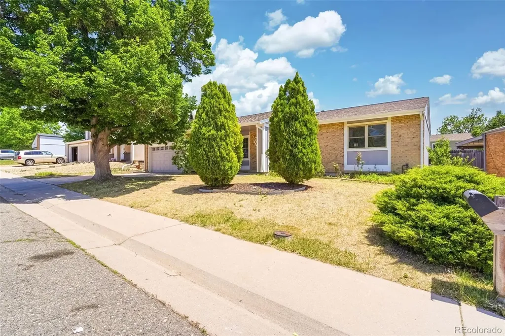 4660 S Idalia Street Aurora CO 80015