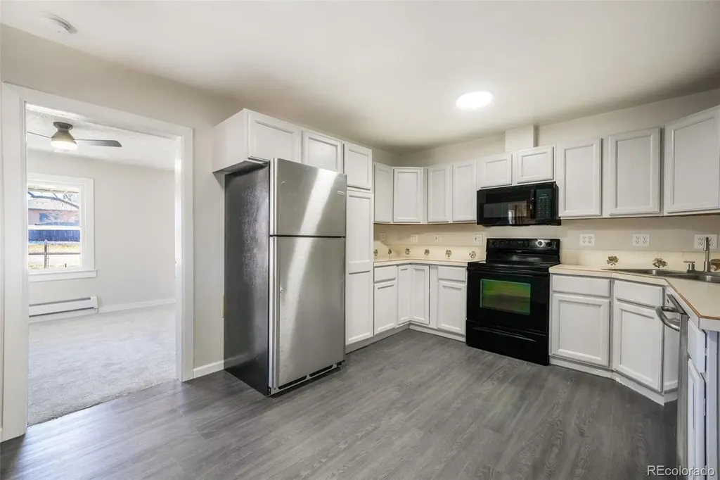 2218 E St Vrain Street Colorado Springs CO 80909