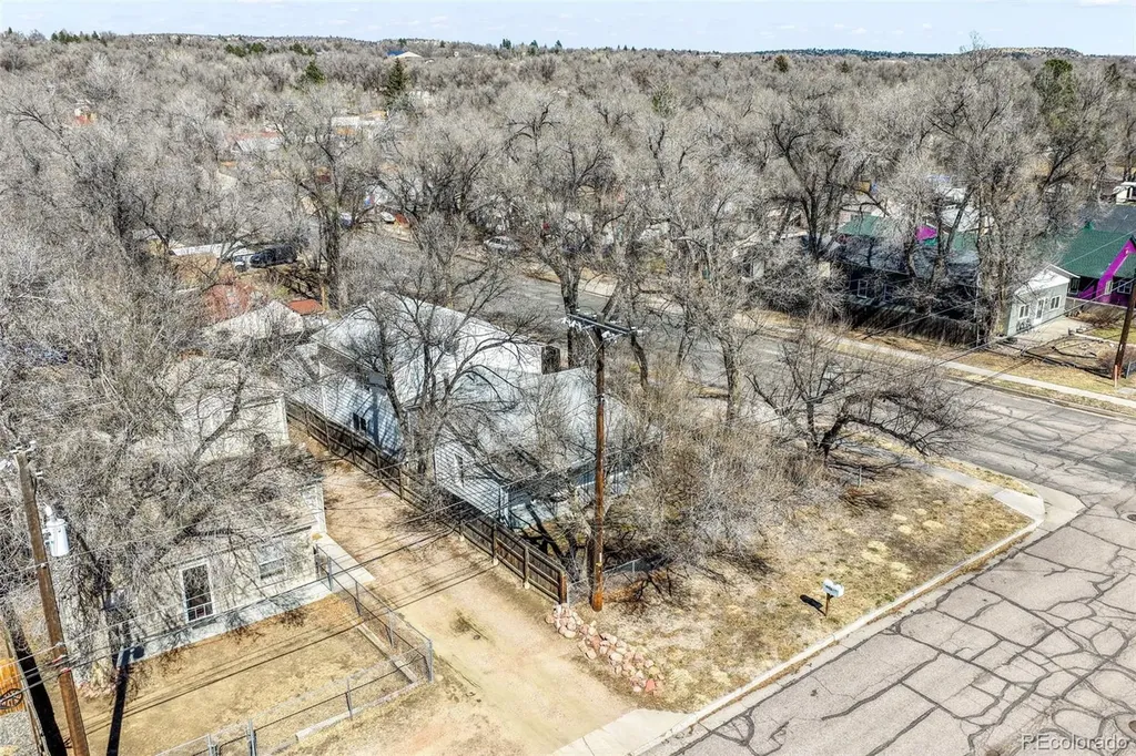 2218 E St Vrain Street Colorado Springs CO 80909