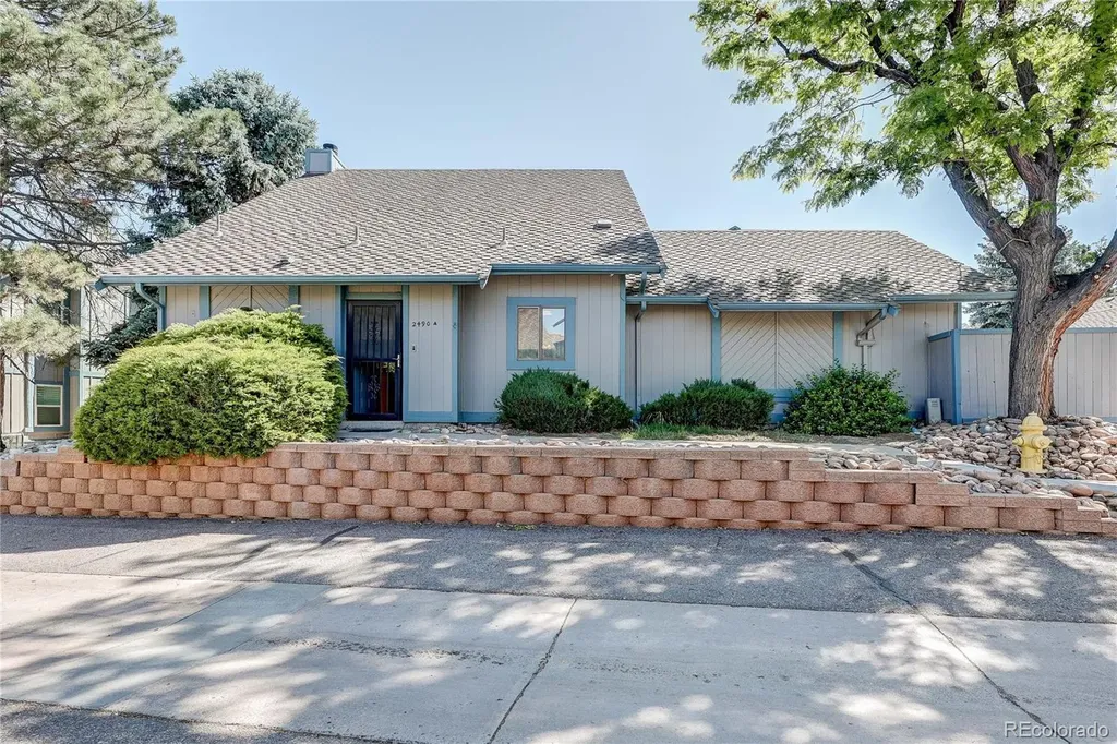 2490 S Worchester Court Aurora CO 80014