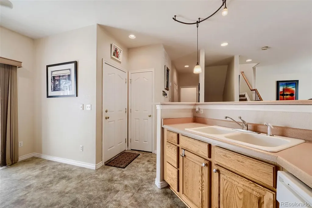 3025 S Yampa Way Aurora CO 80013