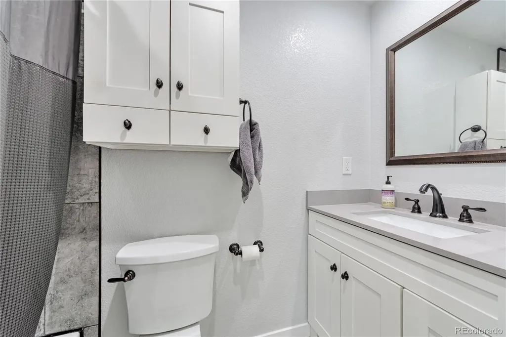 3298 S Olathe Way Aurora CO 80013