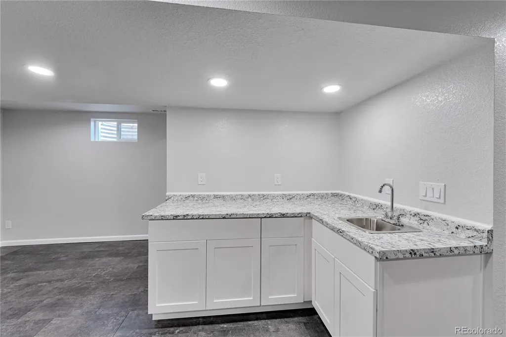 3298 S Olathe Way Aurora CO 80013