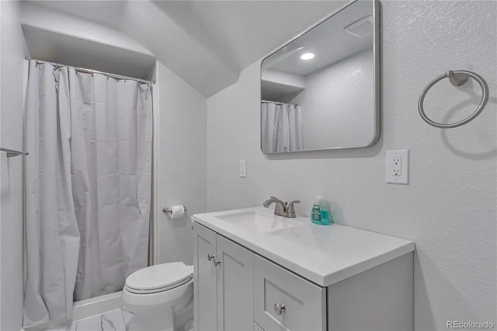 3298 S Olathe Way Aurora CO 80013