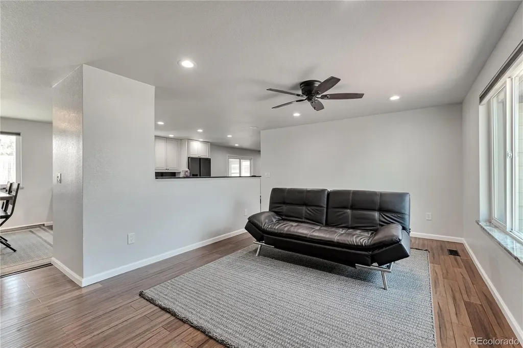 3298 S Olathe Way Aurora CO 80013